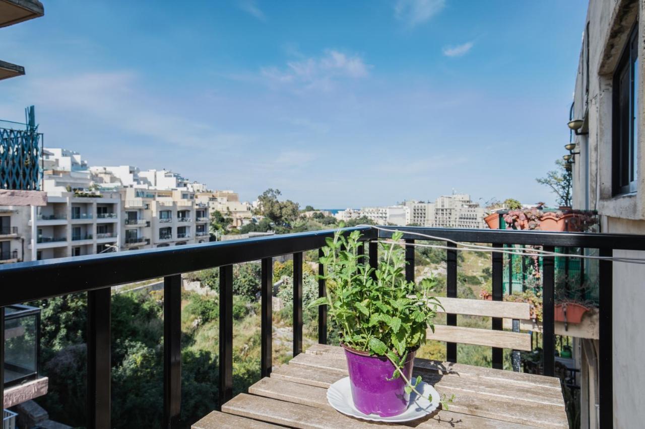 Stylish 3 Bedroom - St. Julians - 5 Mins From Balluta Bay * St. Julian's